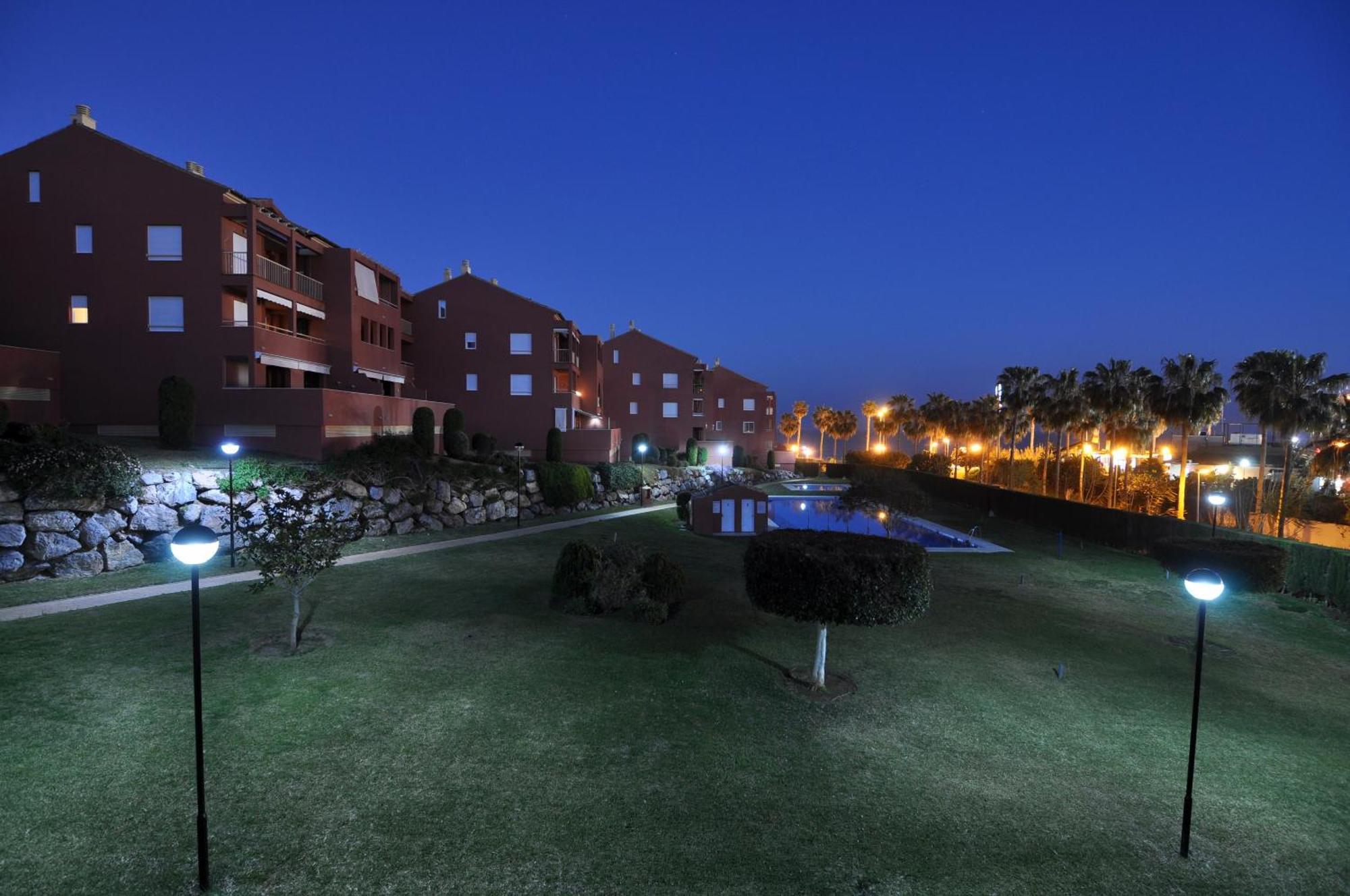 בנאלמדנה Apartamento Las Camelias מראה חיצוני תמונה