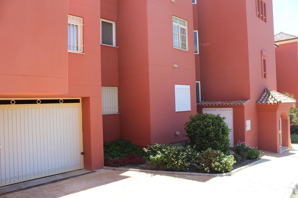 בנאלמדנה Apartamento Las Camelias מראה חיצוני תמונה